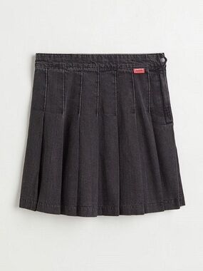 H&M Black Pleated Mini Skirt Size 6 Y2K